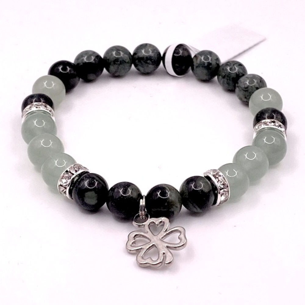 Lucky 4 leaf clover bracelet, NWT, jasper and aventurine - one size fits…